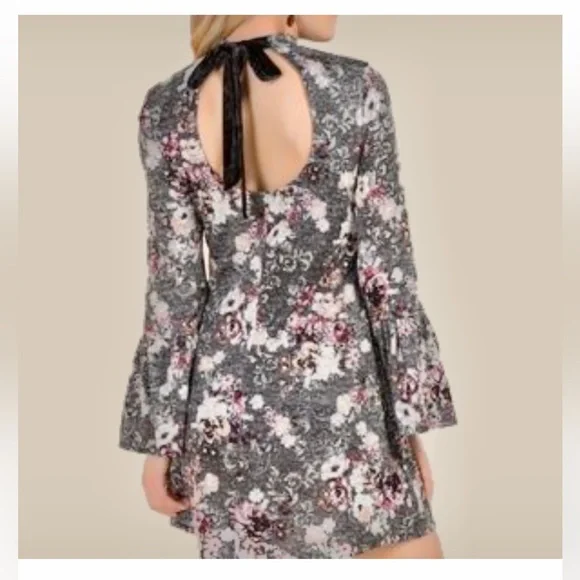 NWOT! Pretty Francesca's ALYA Gray & Pink Floral Long Sleeve A line dress Size S - Picture 6 of 12